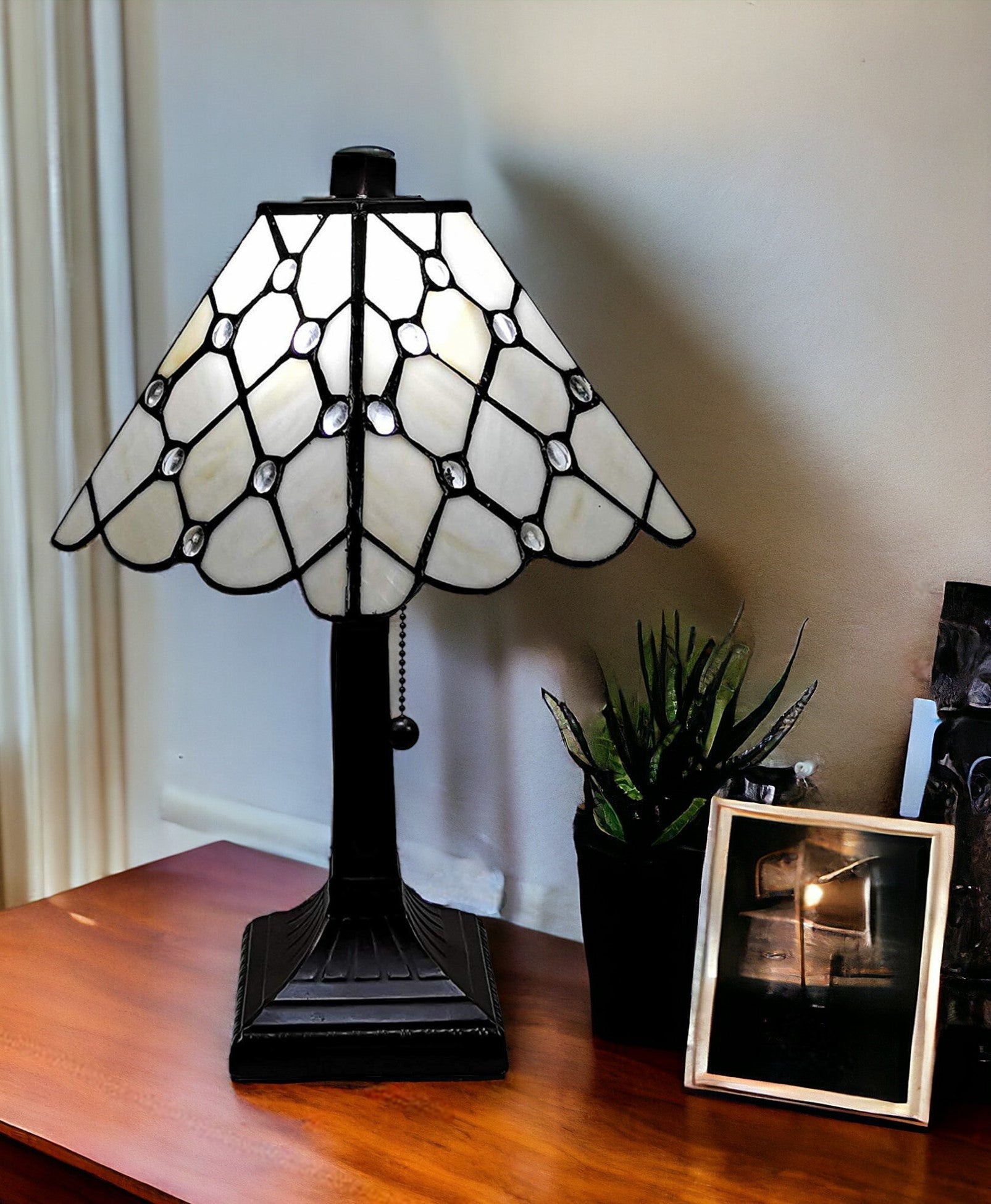 15" Tiffany Style White Stained Glass with Crystals Table Lamp